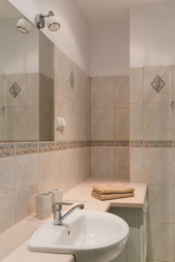 Apartament Rozbrat Appartement Warschau Buitenkant foto